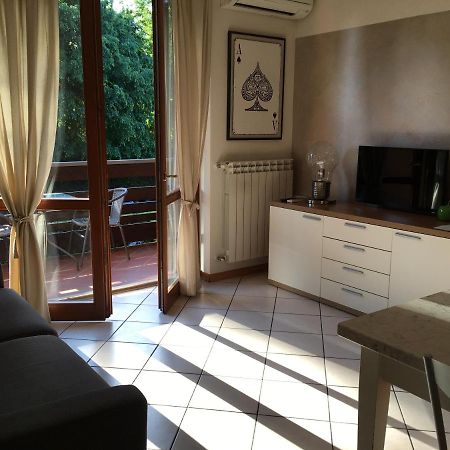 antonellagardalake Desenzano del Garda Exteriör bild